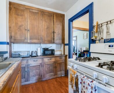 1160-raymond-ave-kitchen2