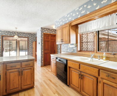 1392-arden-oaks-drive-kitchen